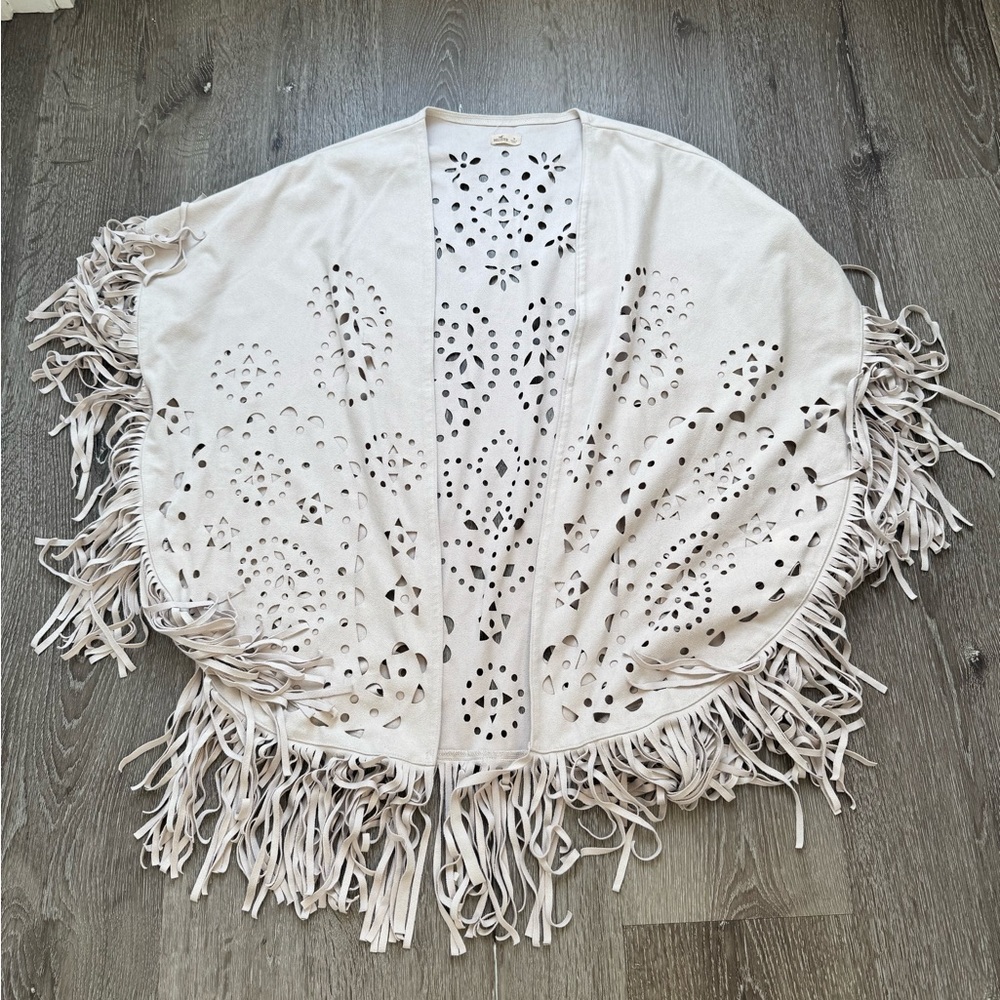 Hollister Beige Laser Cut Fringe Kimono Poncho Boho Festival Western Size M